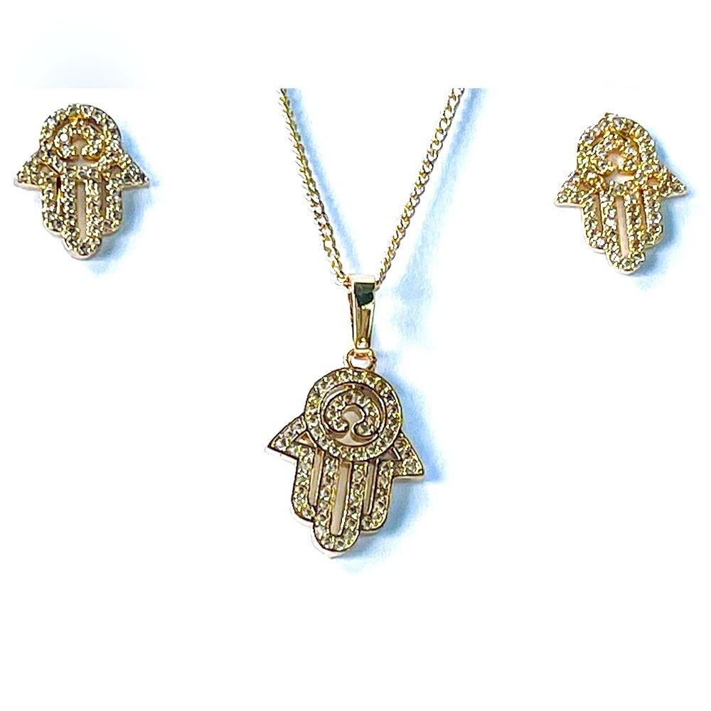 NWOT Delicate Hamsa hand 18 K Gold Filled 16” with 2” Extensions
